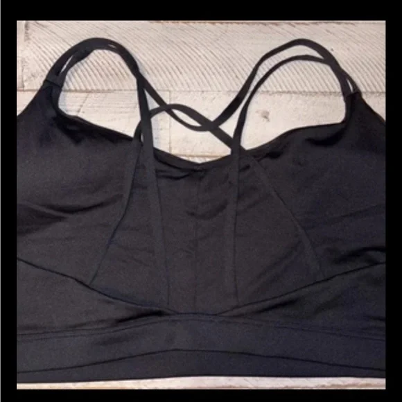 Old Navy Womens Size 4X Strappy Sports Bra Light Support Solid Classic Black - Picture 8 of 14